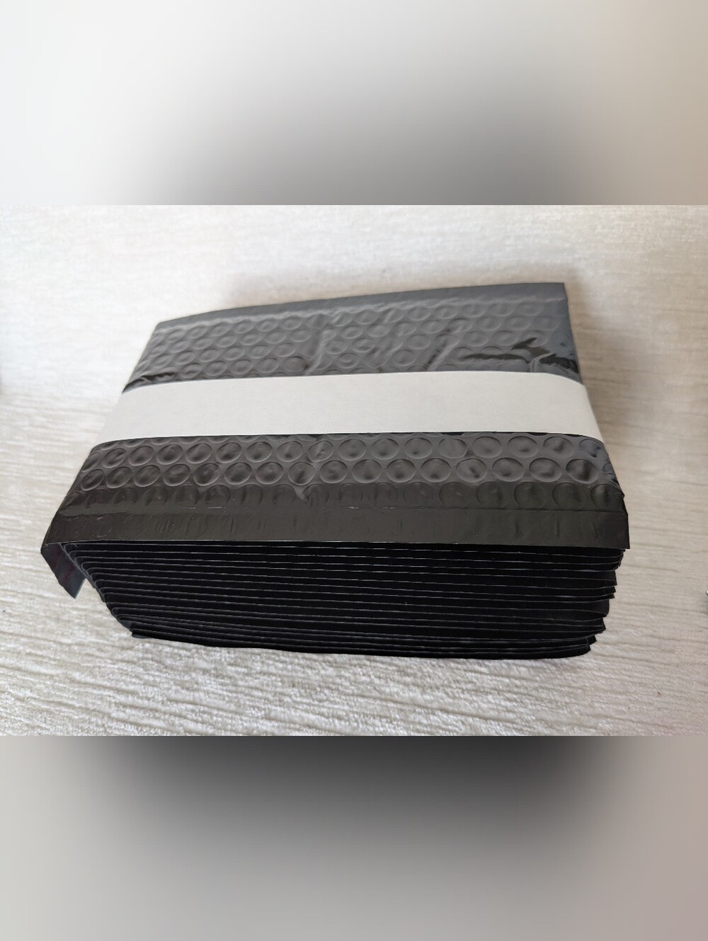 Black Bubble Mailer Envelope Qty 20 4"X7" Usable NWT - Picture 1 of 6